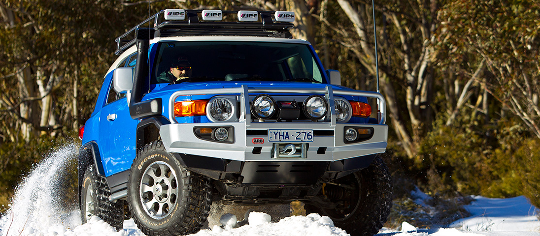 ARB 4x4 デラックスバンパー（ブルバー） FJクルーザー