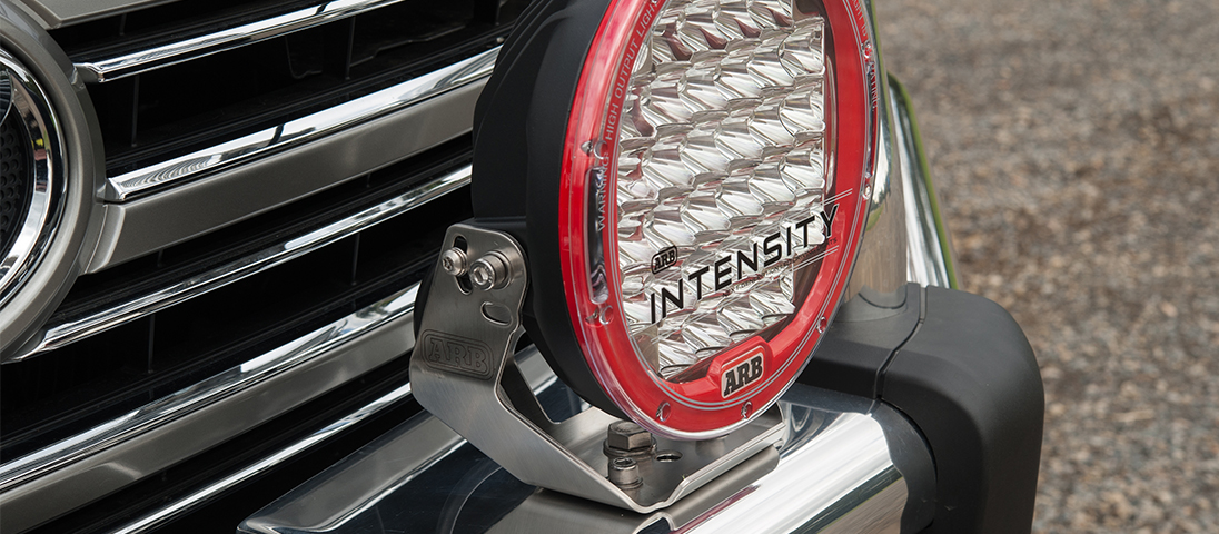 ランドクルーザー200系(ランクル200)後期 ARB アルミバンパー(アロイブルバー) INTENSITY(インテンシティ)フォグランプ取り付けポイント