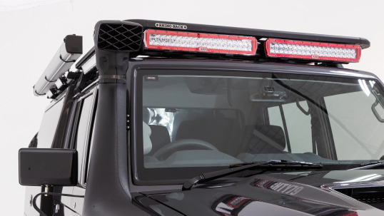 ARB INTENSITY インテンシティ LEDライトバー Rhino-Rack（ライノラック）ルーフラックに装着（1）