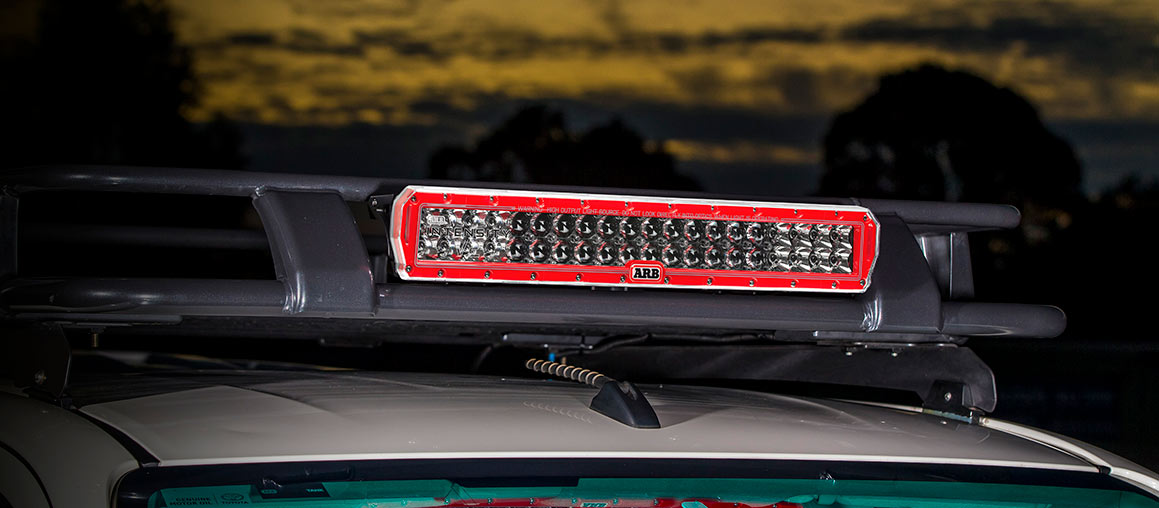 ARB INTENSITY(インテンシティ)LEDライトバー AR40 V2 ARBデラックスルーフラック装着時